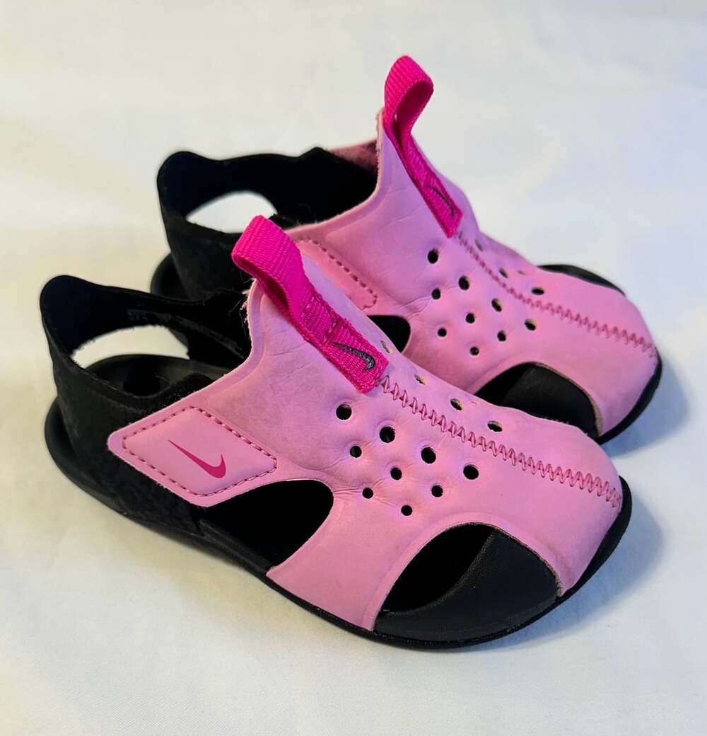 Nike Sunray Protect 2 Size 7C Pink Black Toddler Sandals